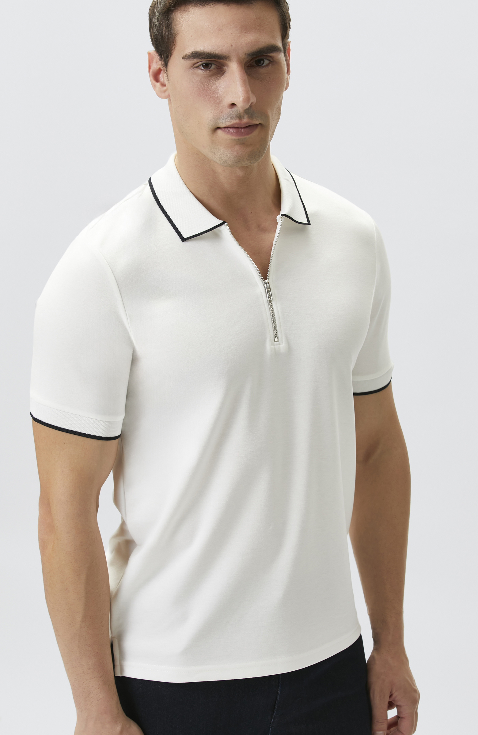 Kırık Beyaz Polo Yaka Pike Desen T-shirt