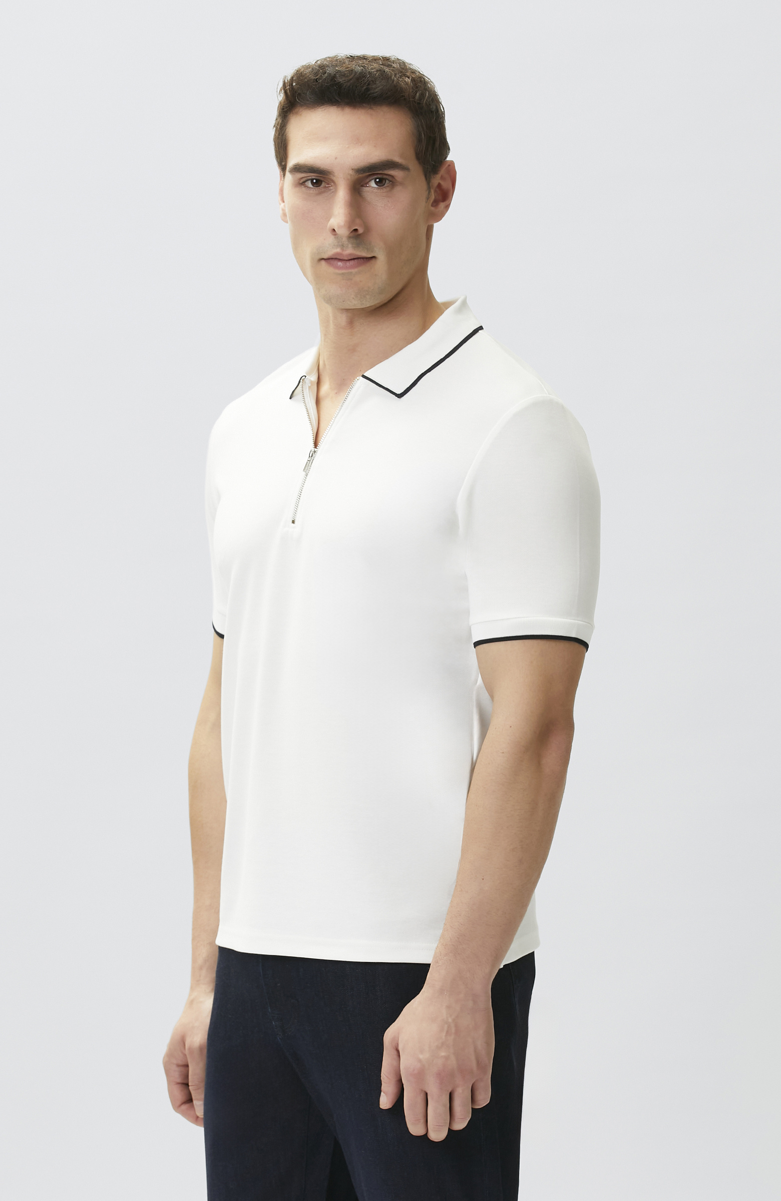 Kırık Beyaz Polo Yaka Pike Desen T-shirt
