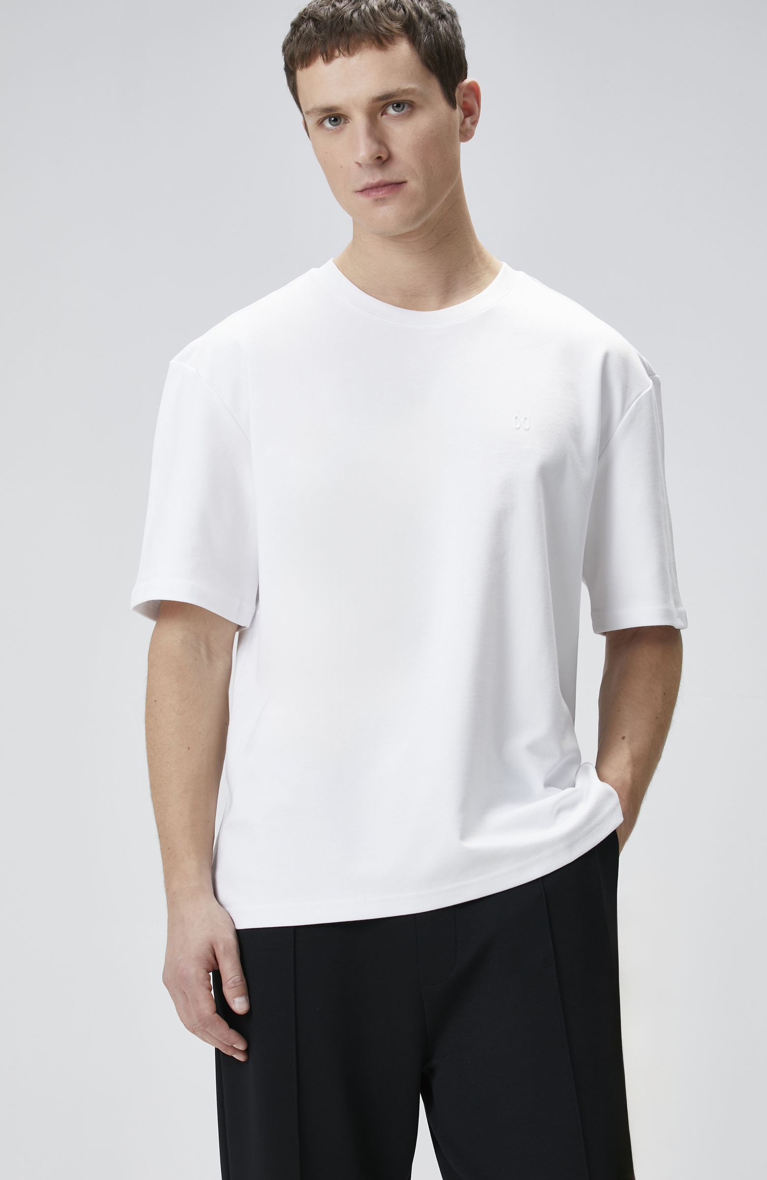 Comfort Fit Beyaz Bisiklet Yaka T-shirt