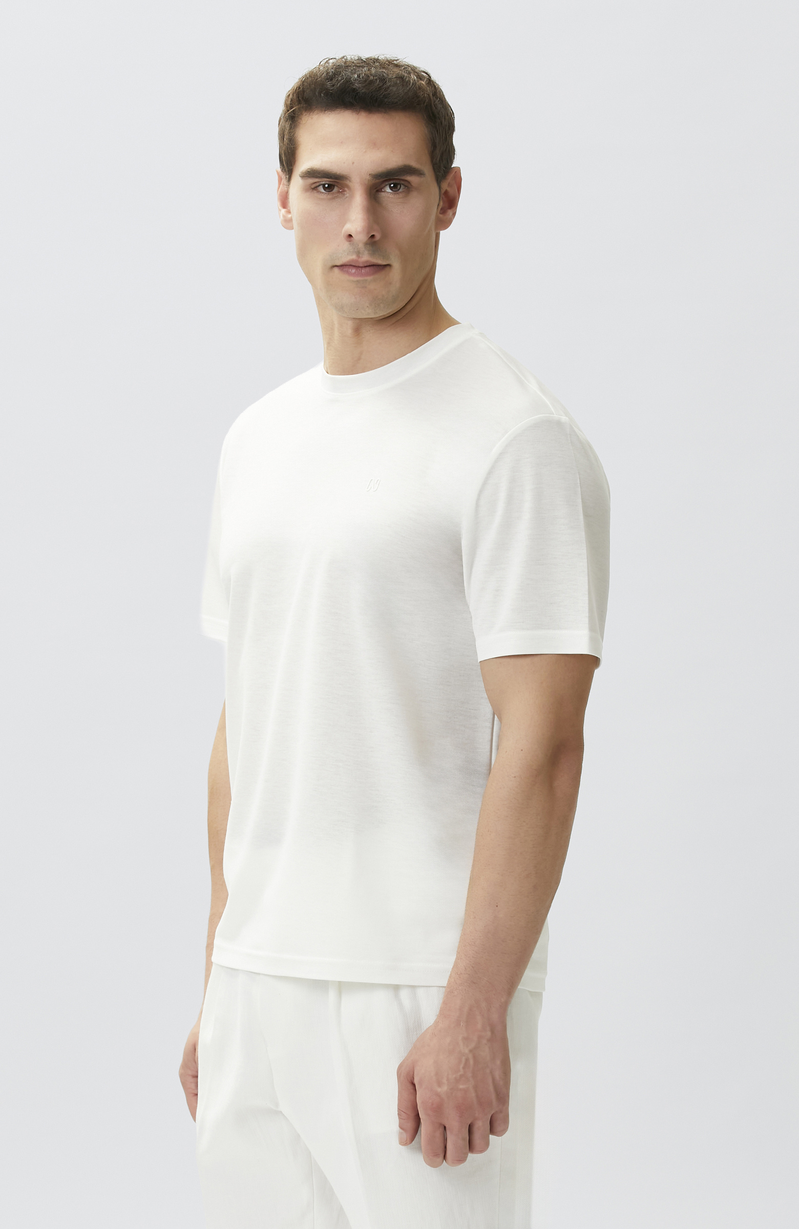 Comfort Fit Kırık Beyaz Bisiklet Yaka T-shirt