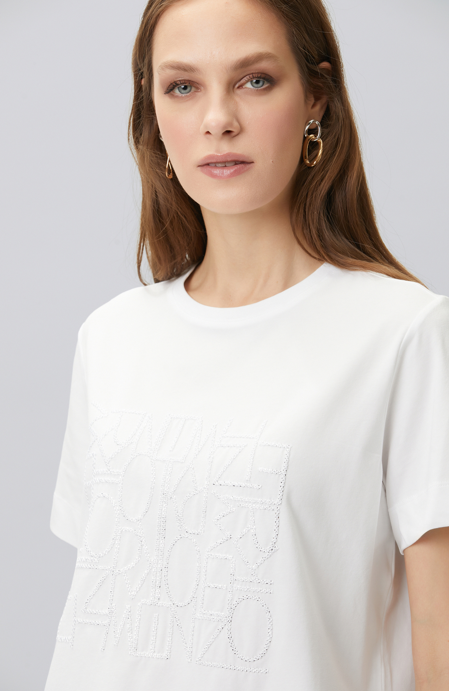 White Embroidery Detailed T-shirt