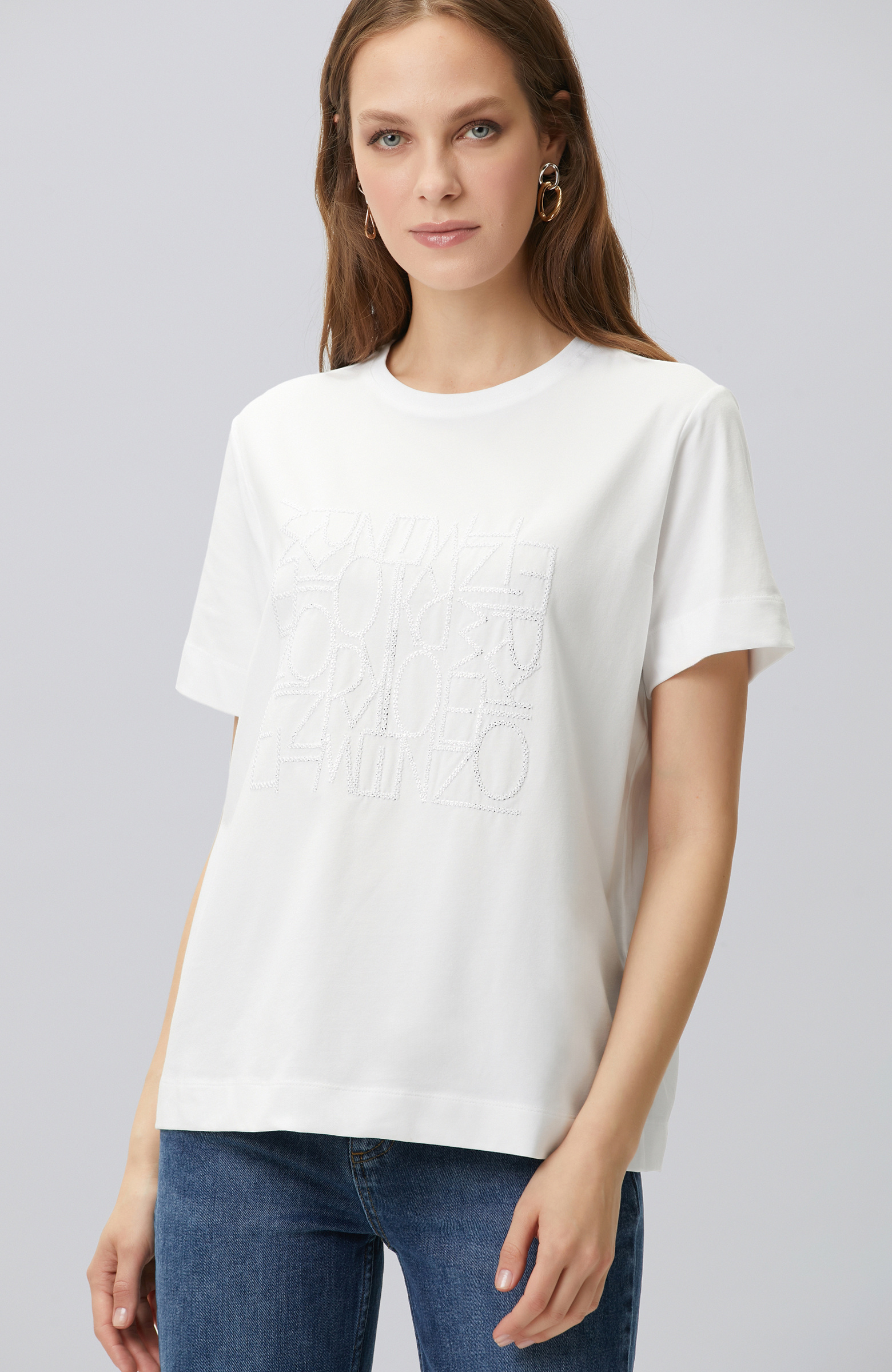 White Embroidery Detailed T-shirt