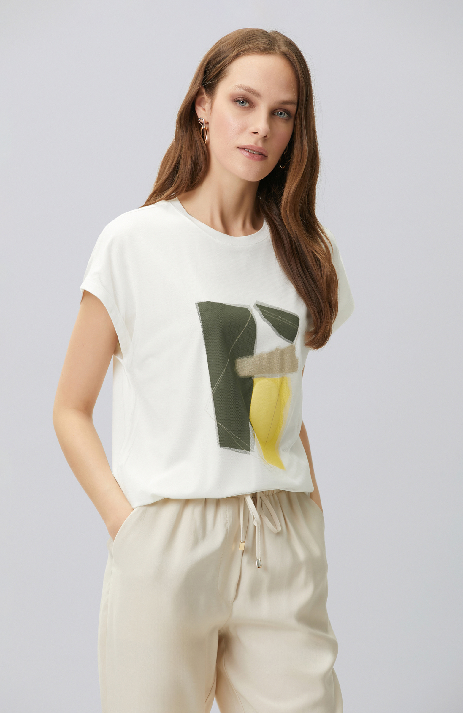 Off White Tulle Garnish Printed T-shirt