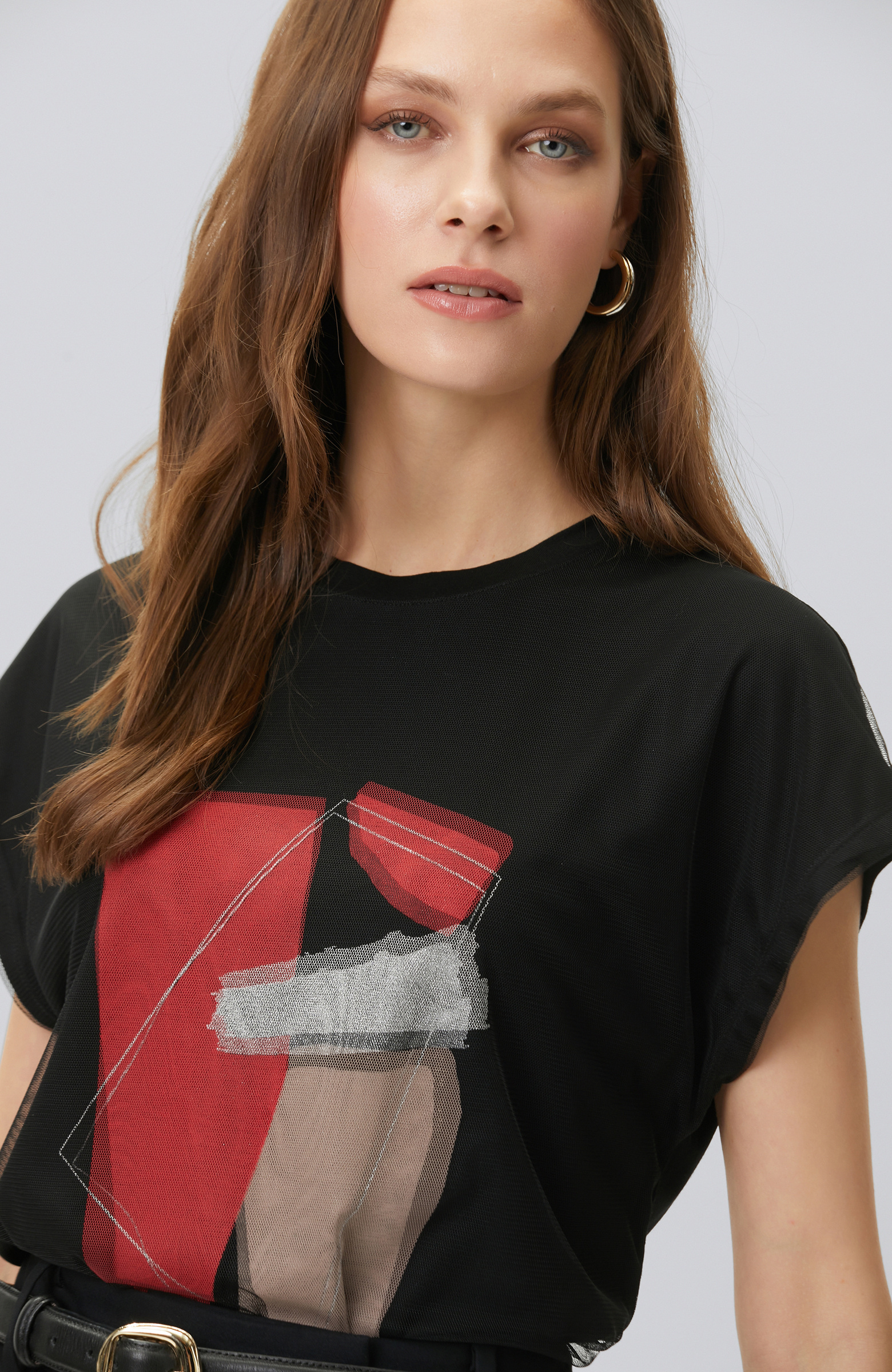 Siyah Tül Garnili Baskılı T-shirt