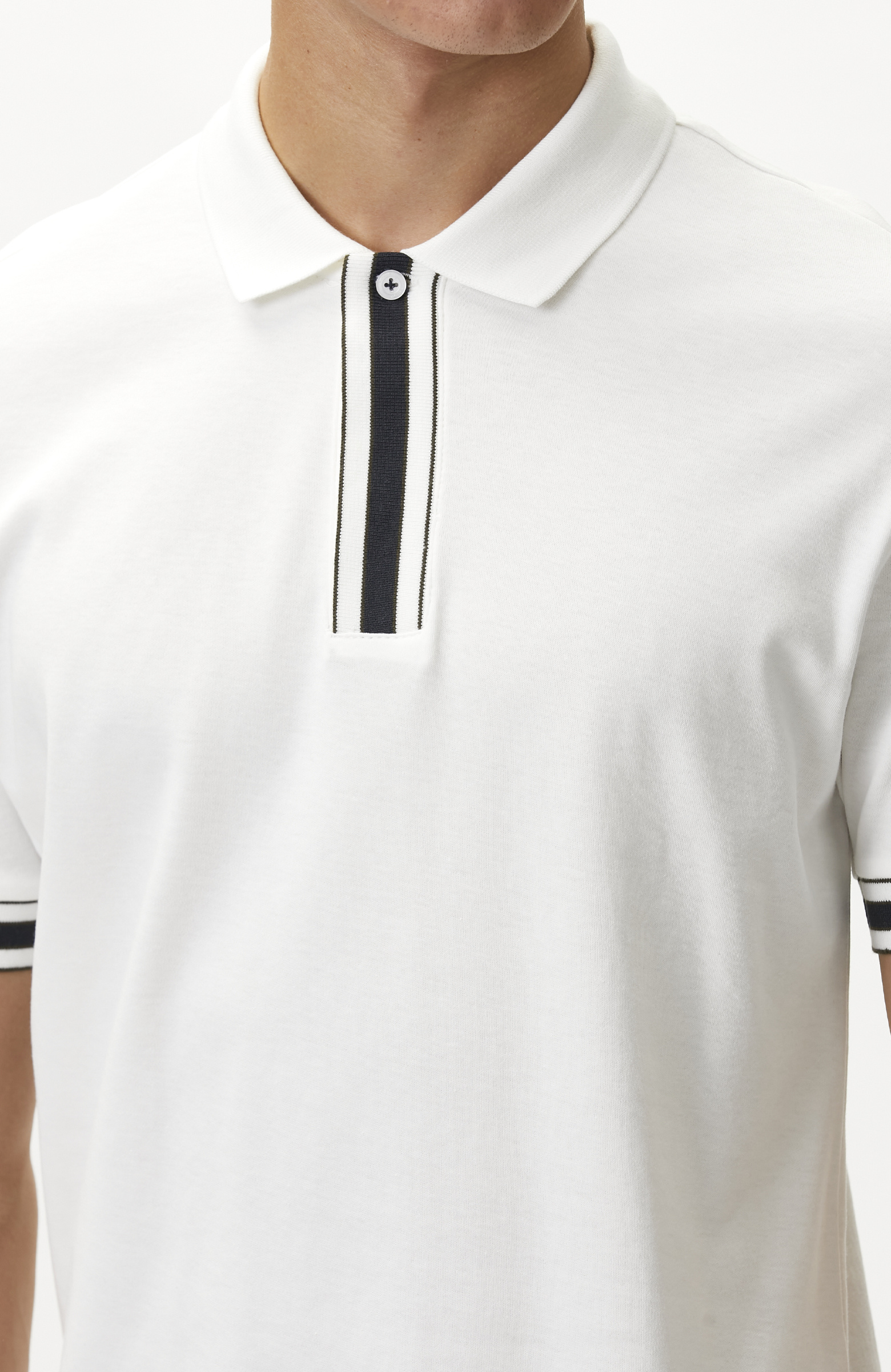 Beyaz Gizli Patlı Polo Yaka Garnili T-shirt