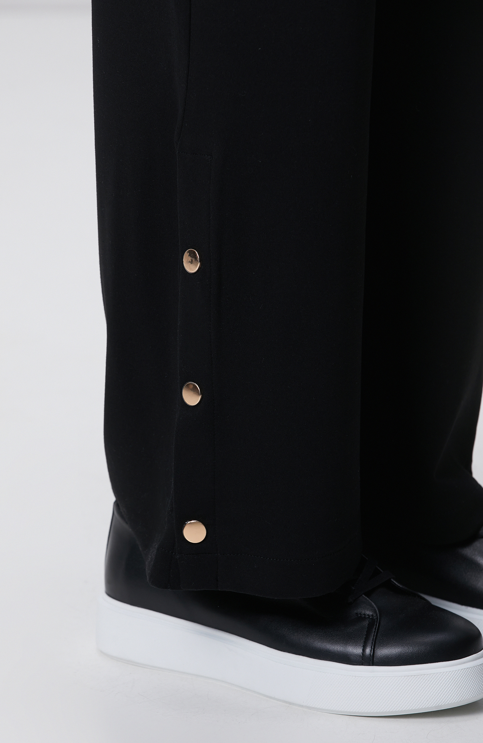 Siyah Geniş Paça Çıtçıt Düğme Eşofman