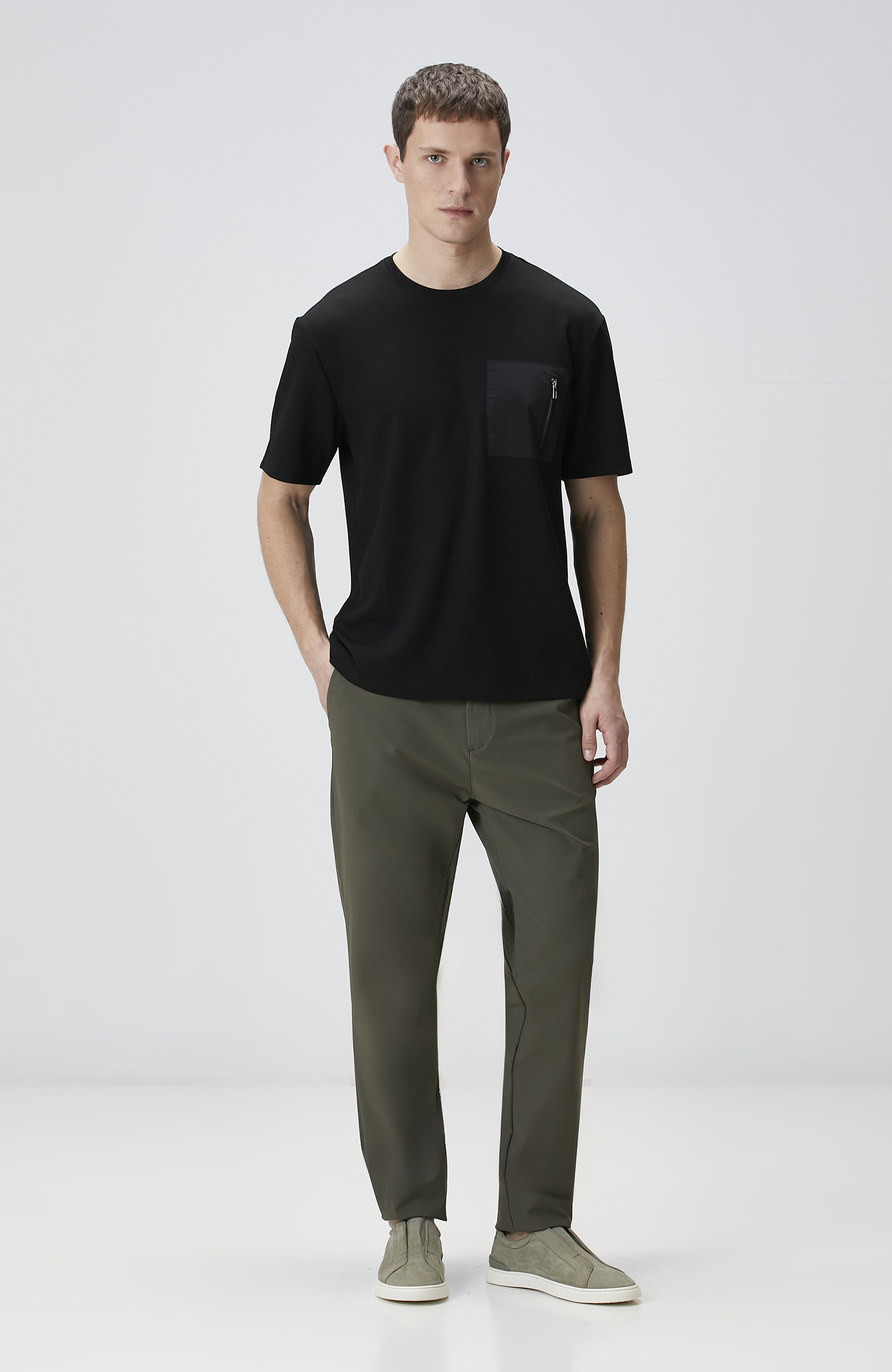 Comfort Fit Siyah Göğüs Cep Detaylı T-shirt