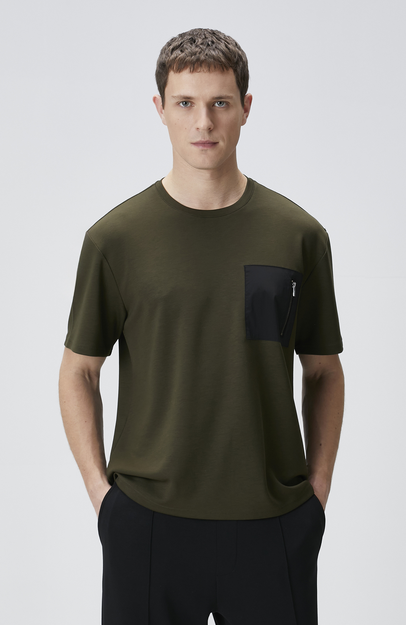 Comfort Fit Haki Göğüs Cep Detaylı T-shirt