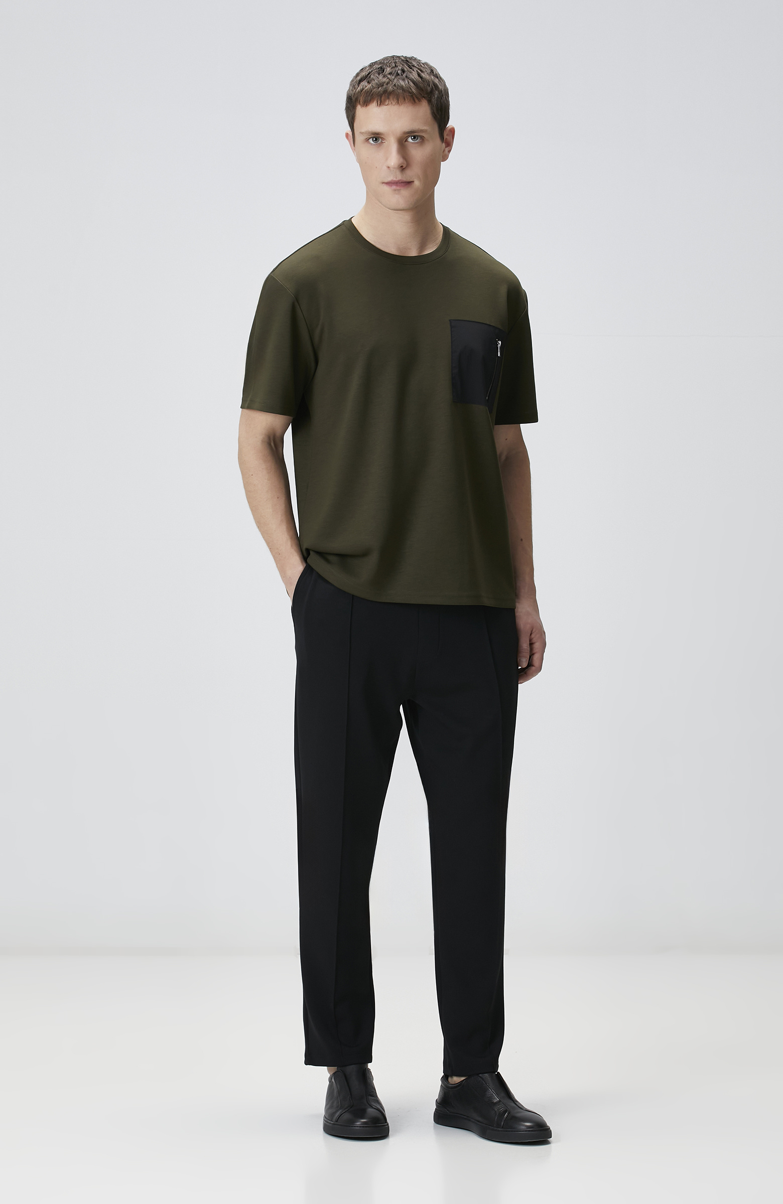 Comfort Fit Haki Göğüs Cep Detaylı T-shirt