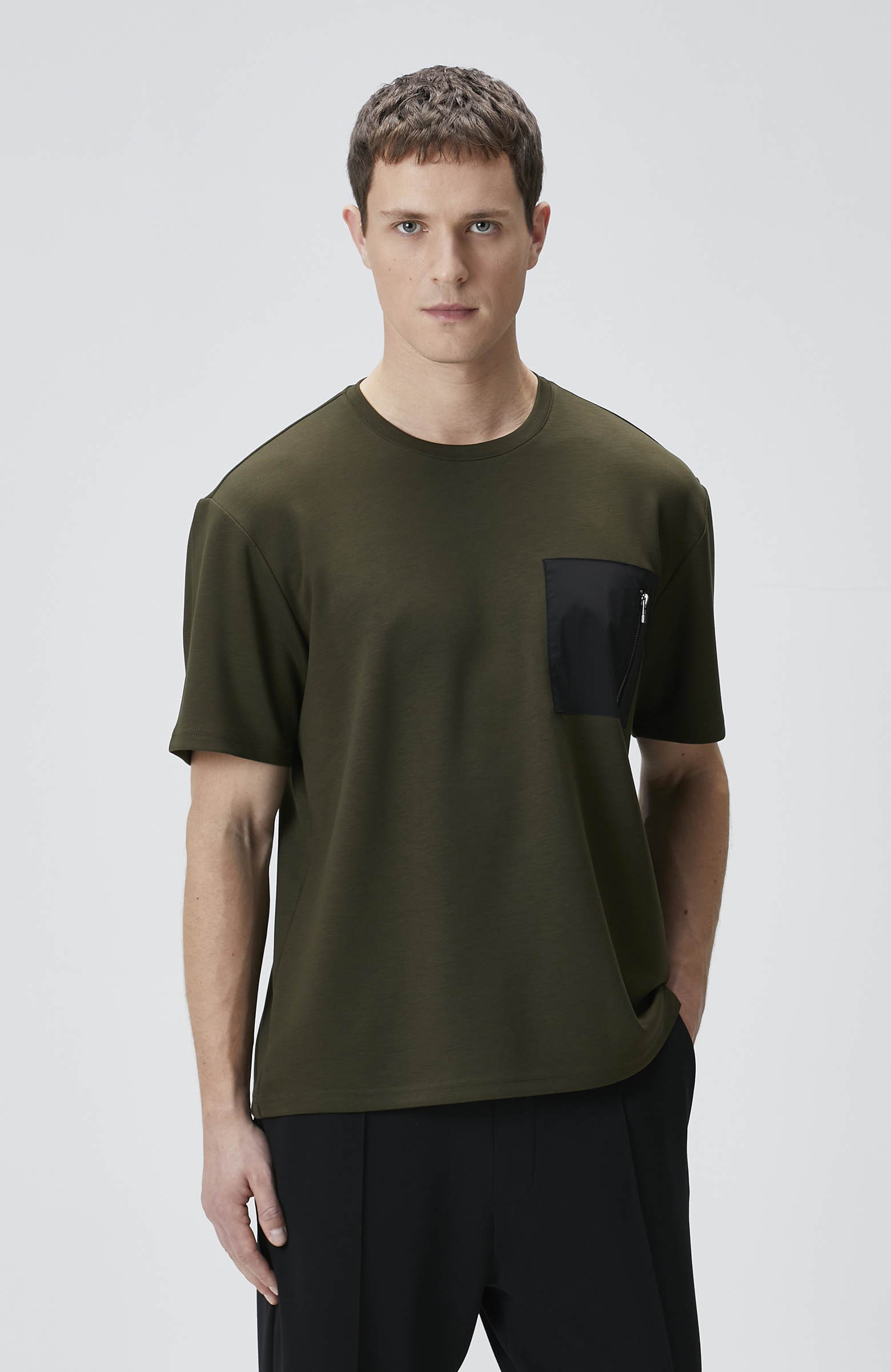 Comfort Fit Haki Göğüs Cep Detaylı T-shirt