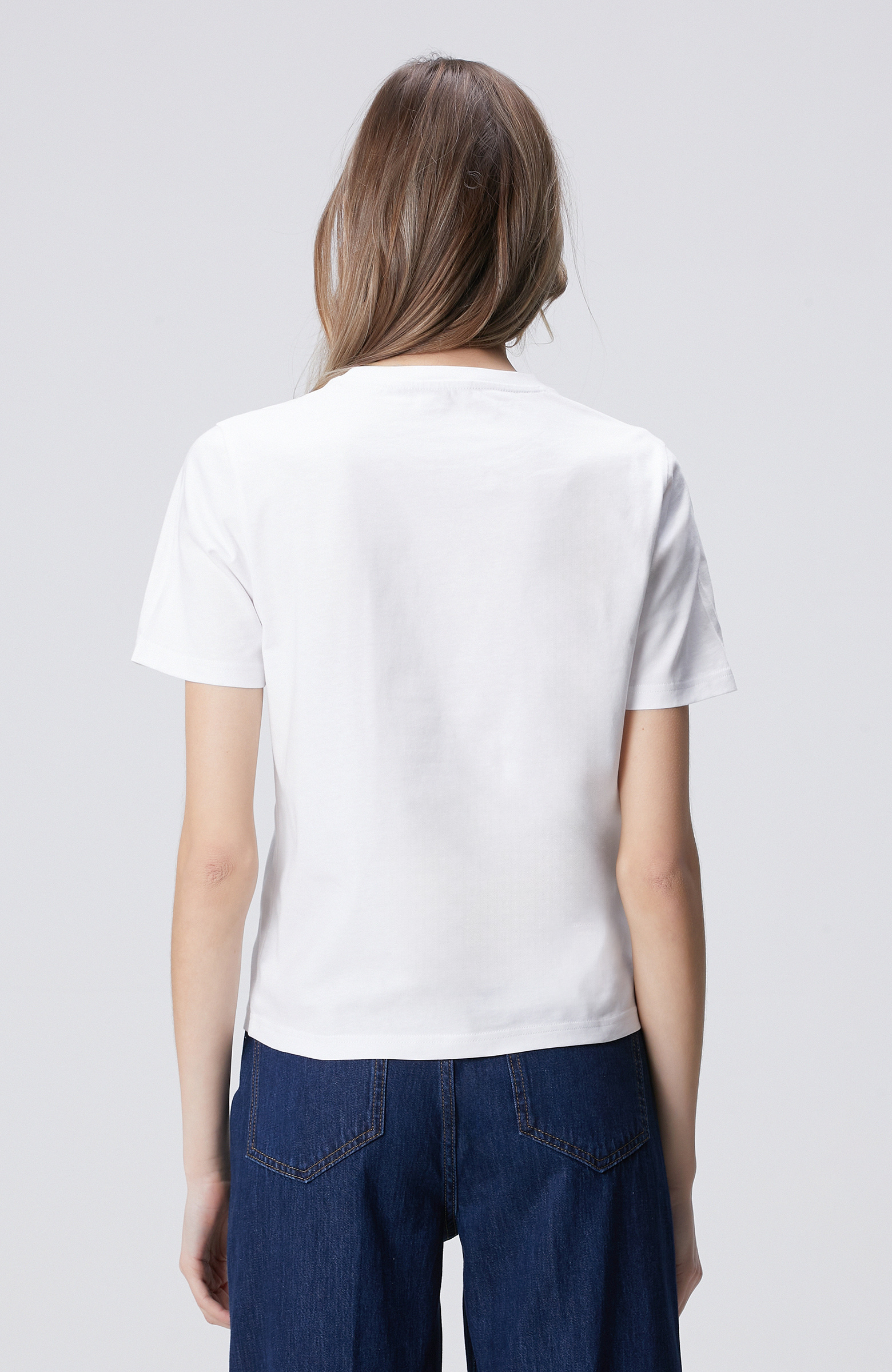 Beyaz Yaka Şal Desen Baskılı T-shirt