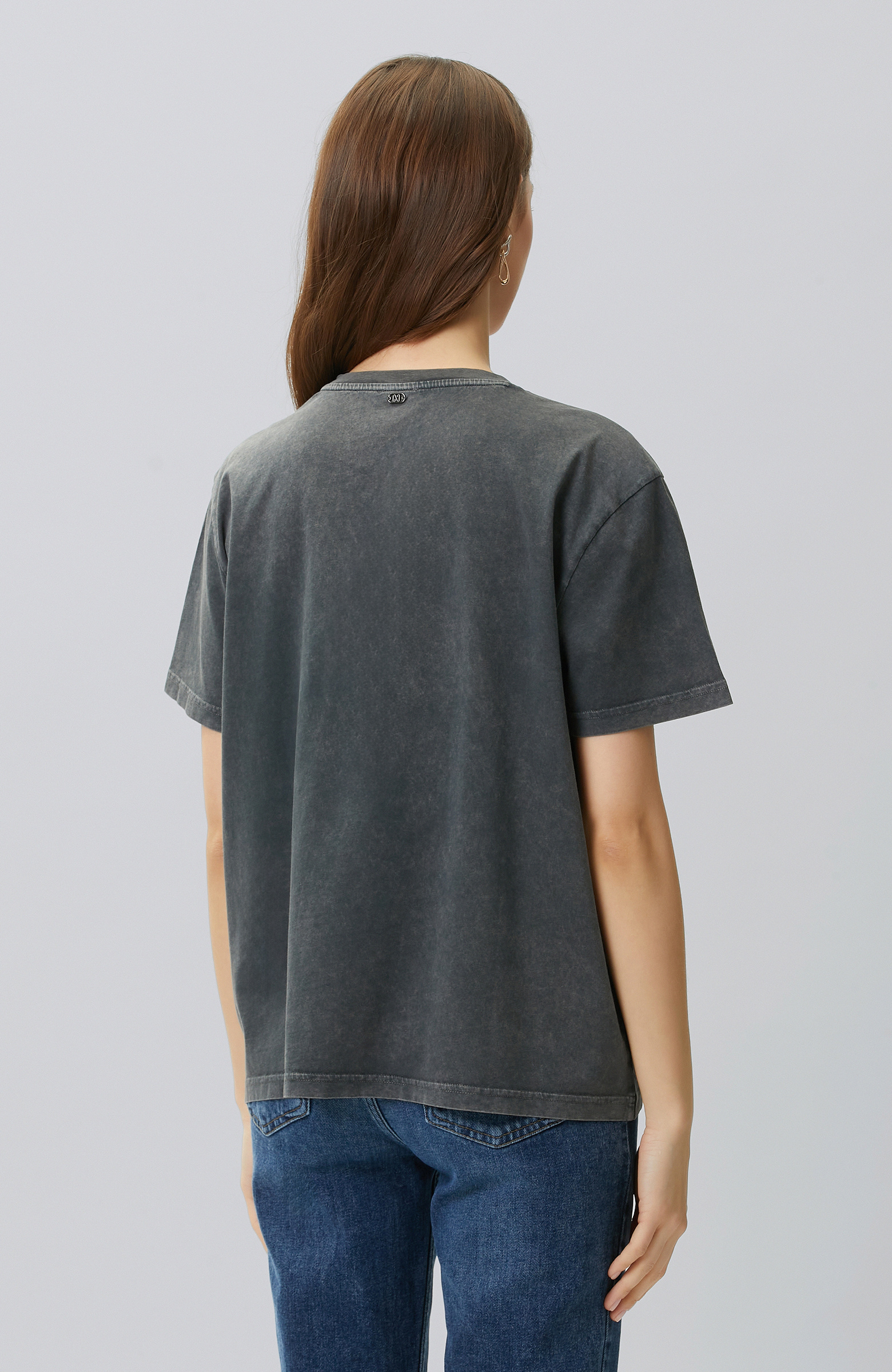 Anthracite Stone Palm Figure Piece Paint T-shirt