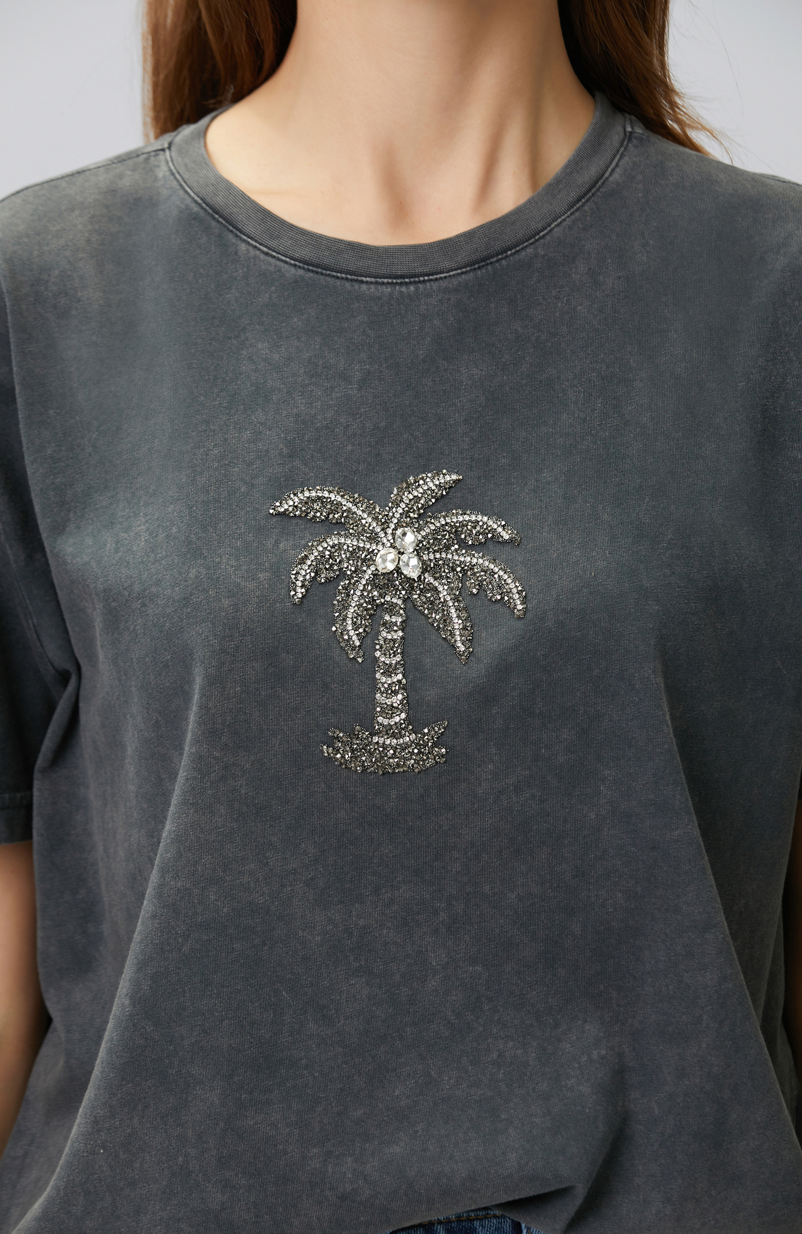 Anthracite Stone Palm Figure Piece Paint T-shirt