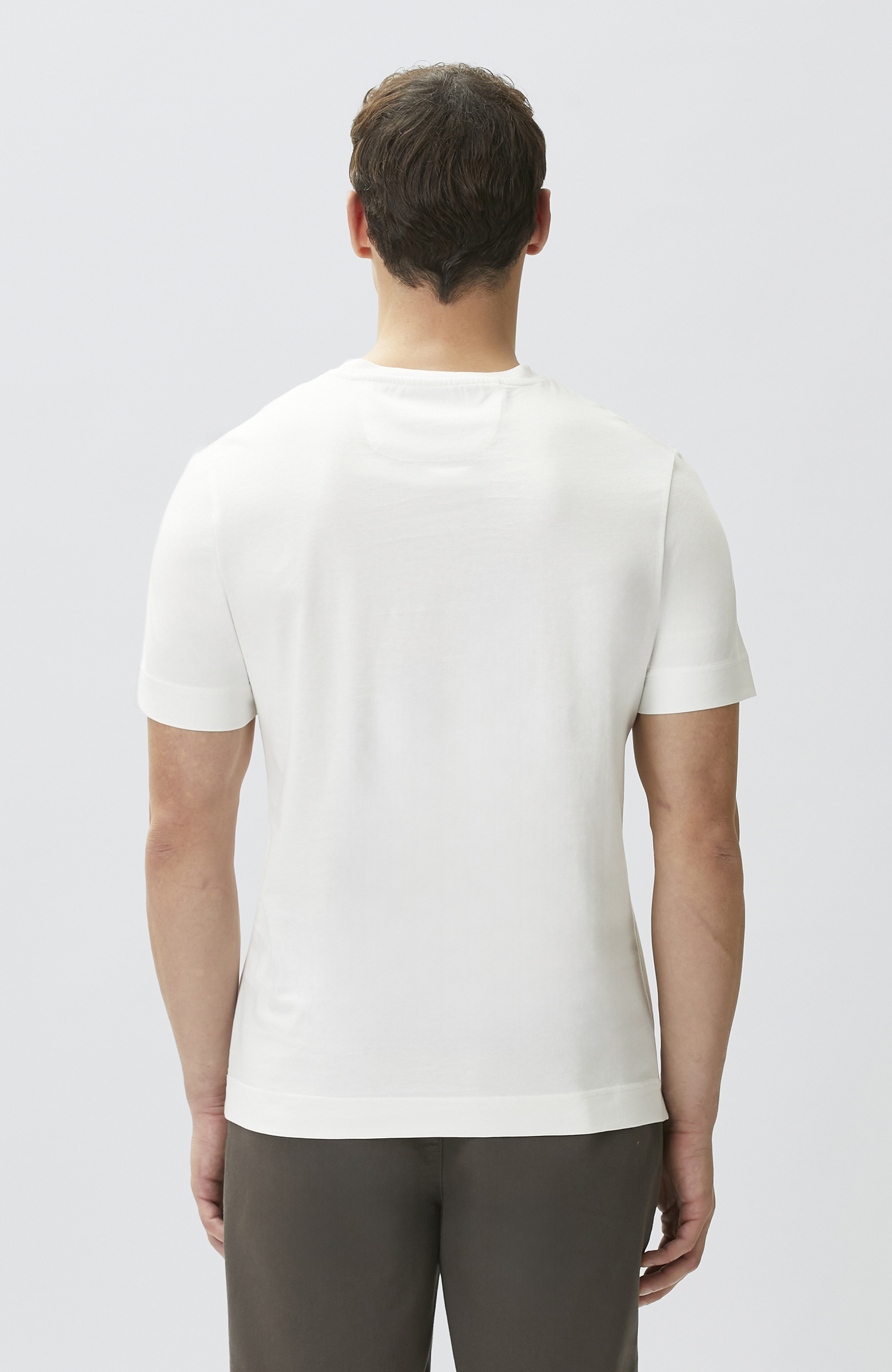 Kırık Beyaz Göğüs Baskı Detaylı T-shirt