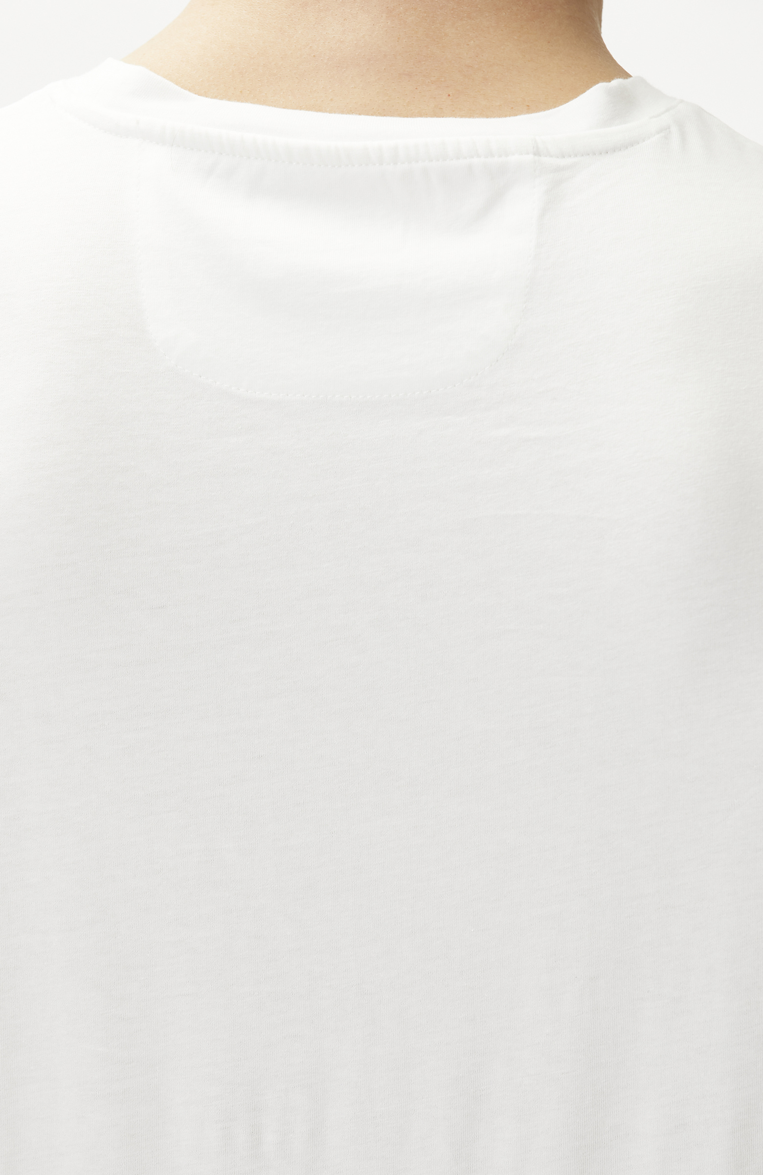 Kırık Beyaz Göğüs Baskı Detaylı T-shirt