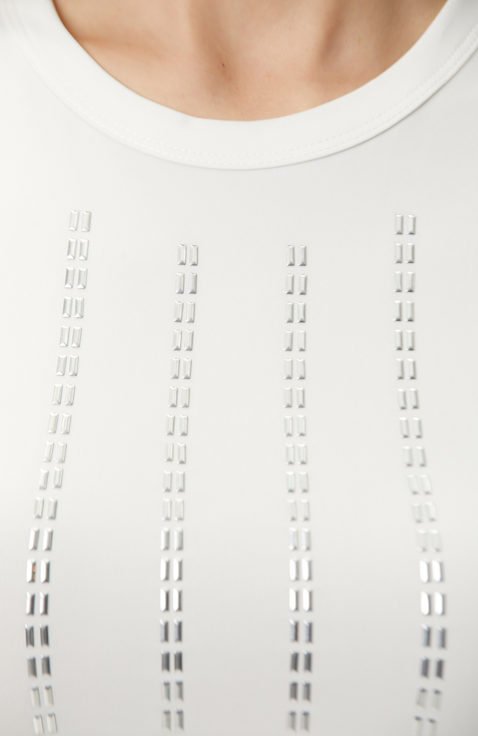 Off White Sleeveless Stone Detailed T-shirt