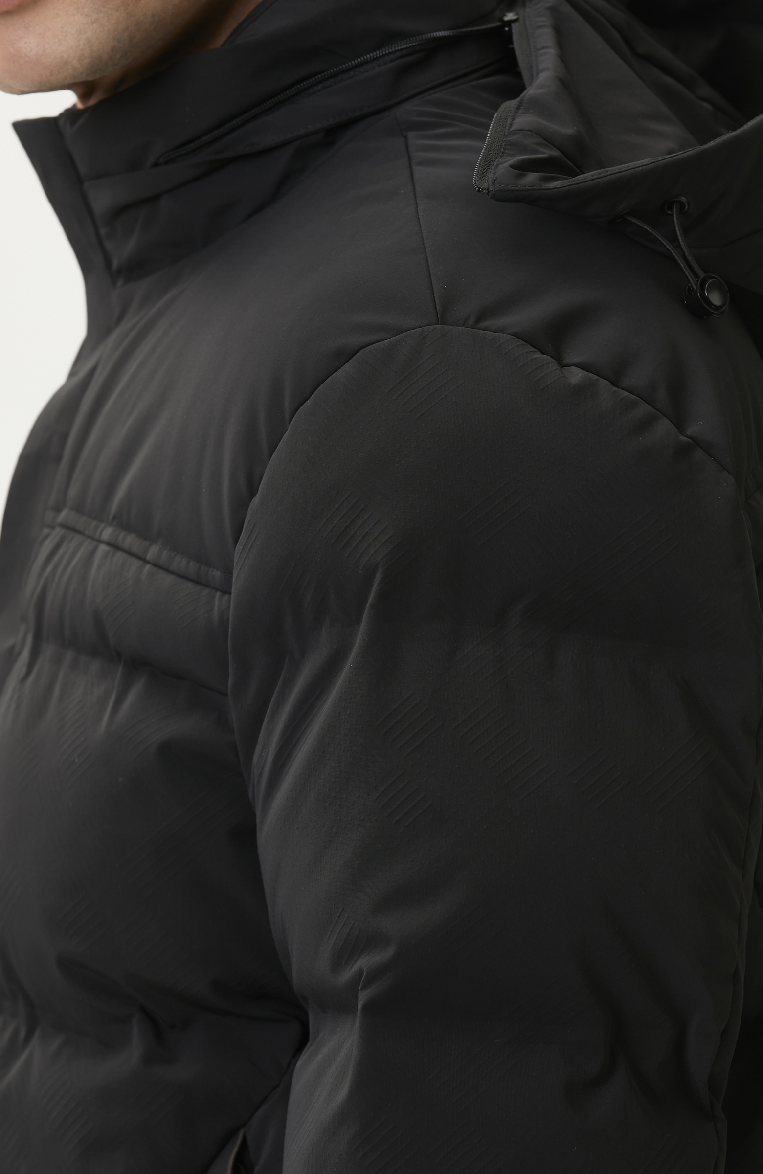 Siyah Göğüste Cep Detaylı Casual Mont