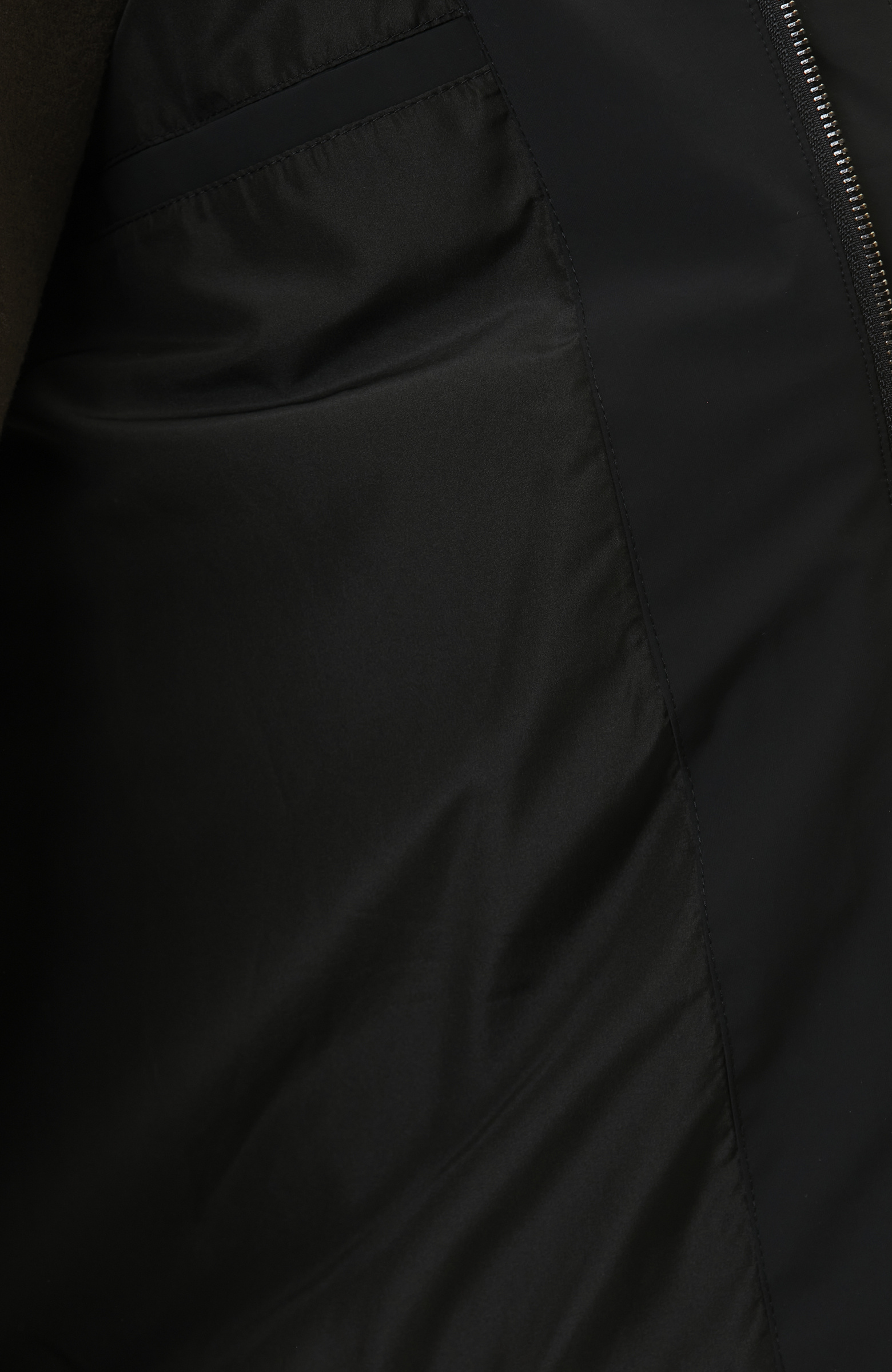 Siyah Göğüste Cep Detaylı Casual Mont