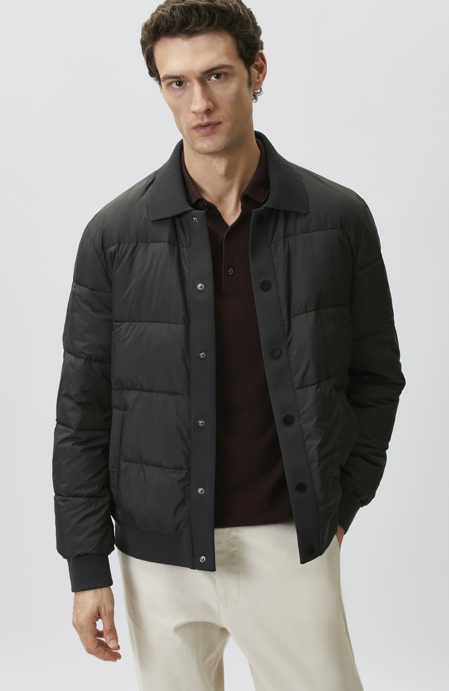 Siyah Polo Yaka Çıtçıtlı Mont