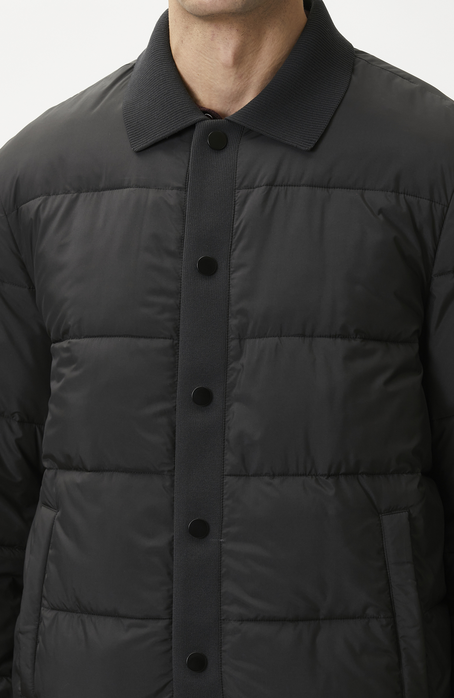 Siyah Polo Yaka Çıtçıtlı Mont