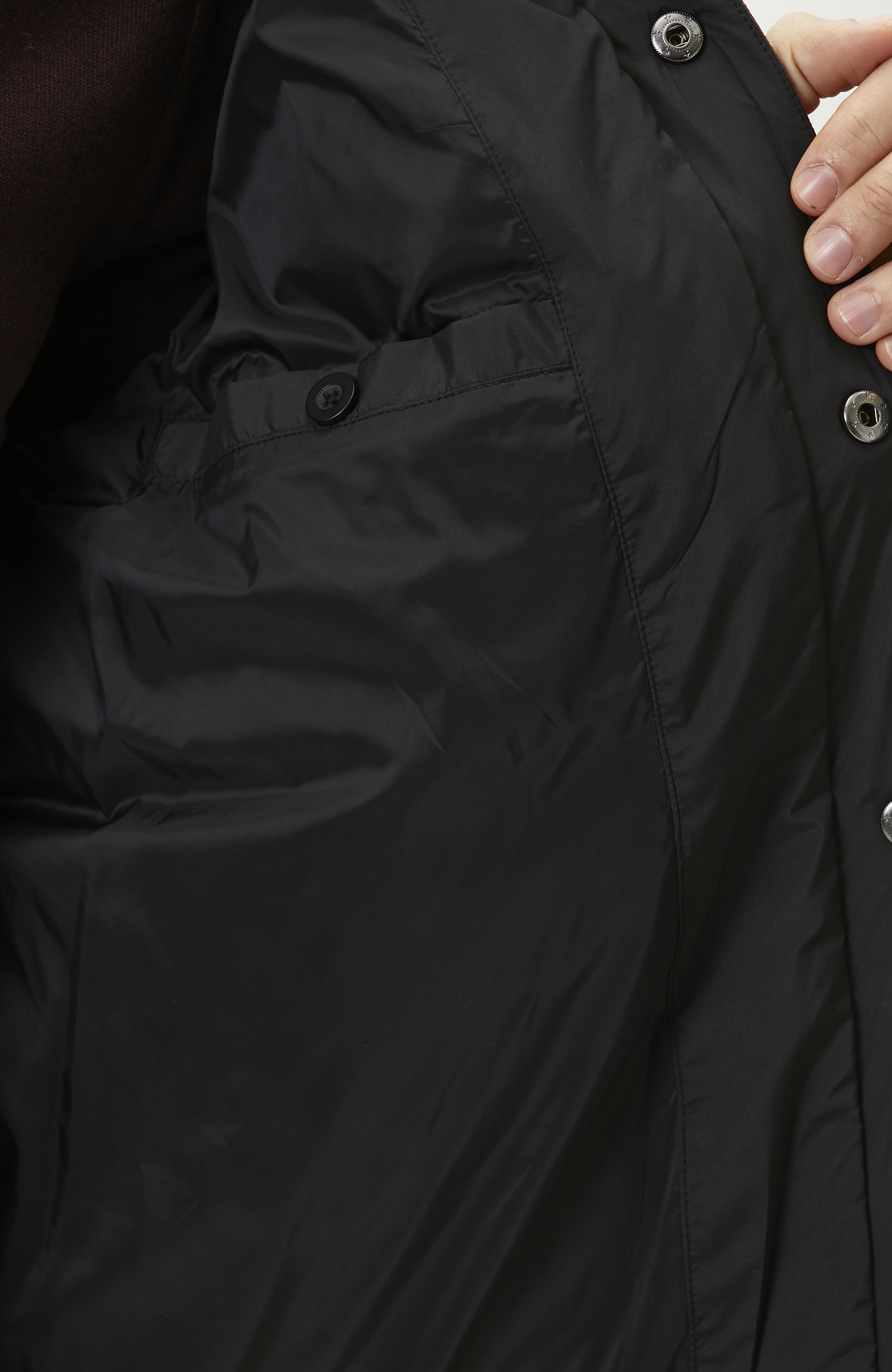 Siyah Polo Yaka Çıtçıtlı Mont