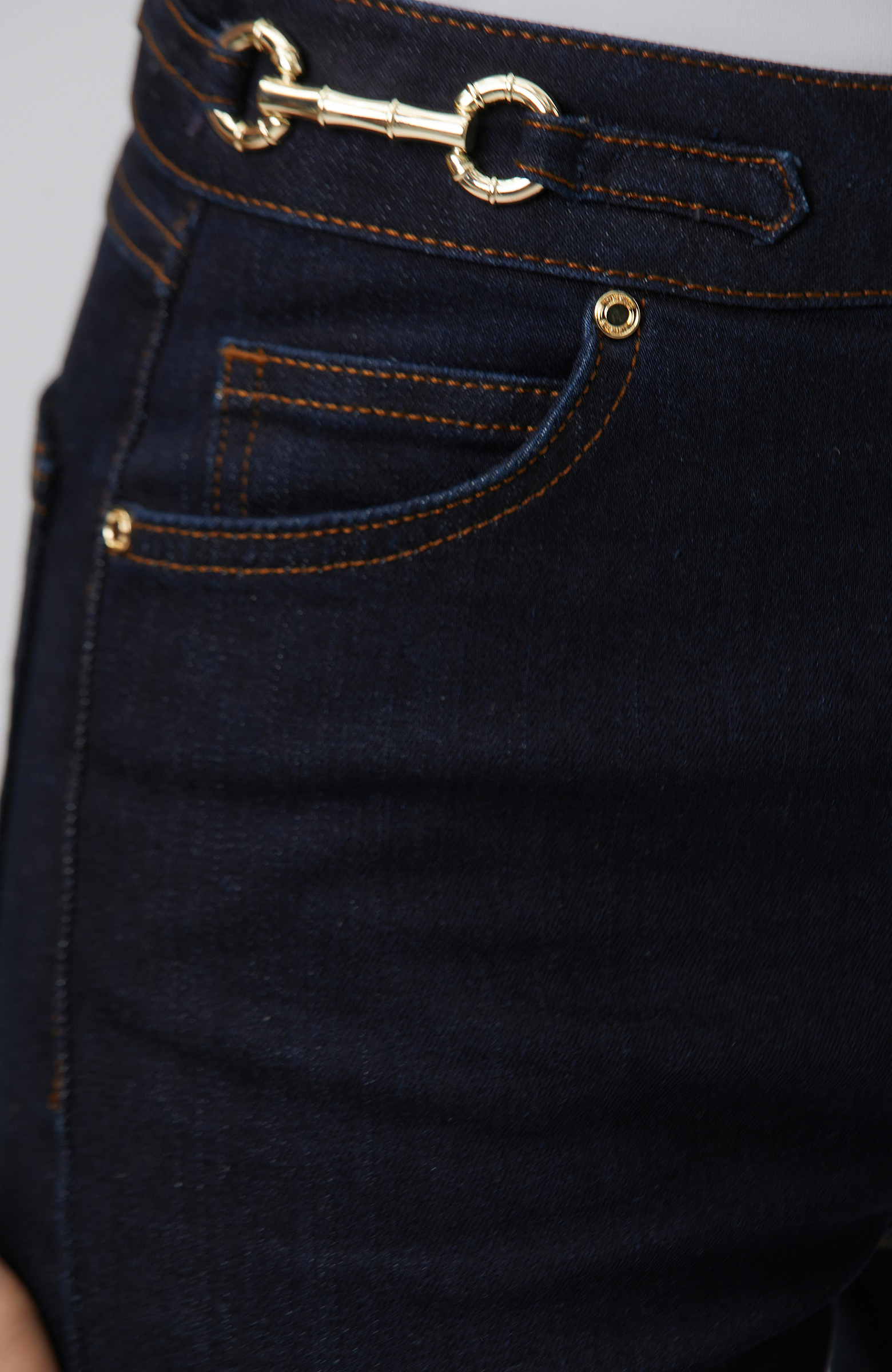 Indigo Aksesuarlı Flare Kalıp Denim Pantolon