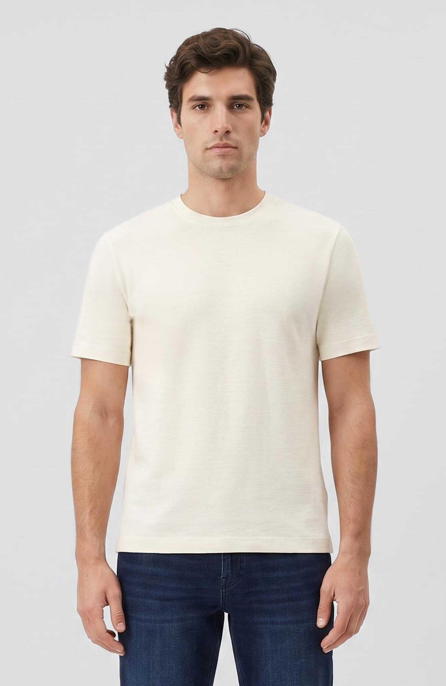 Kırık Beyaz Jakarlı Bisiklet Yaka T-shirt
