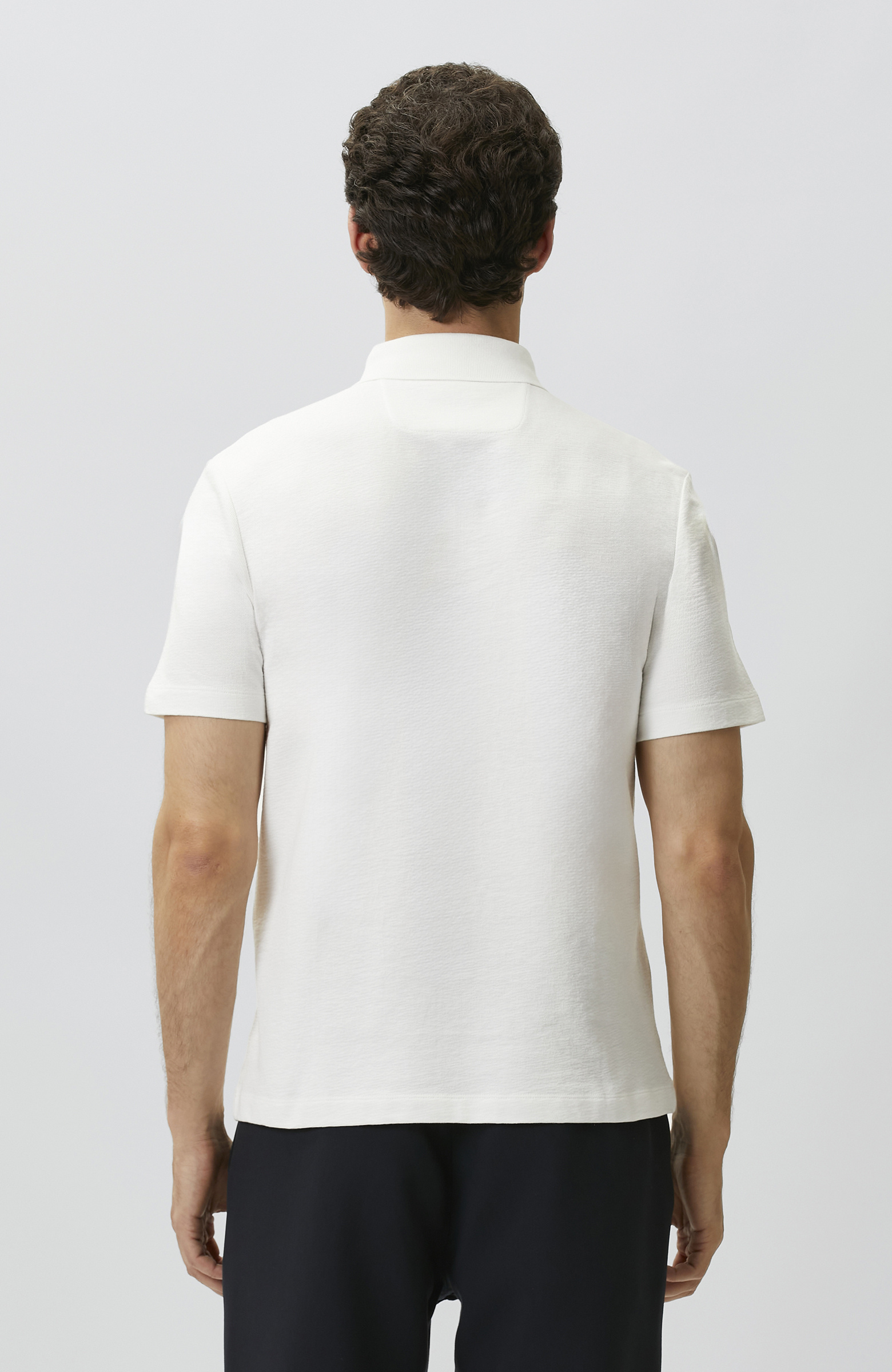Kırık Beyaz Jakarlı Polo Yaka T-shirt