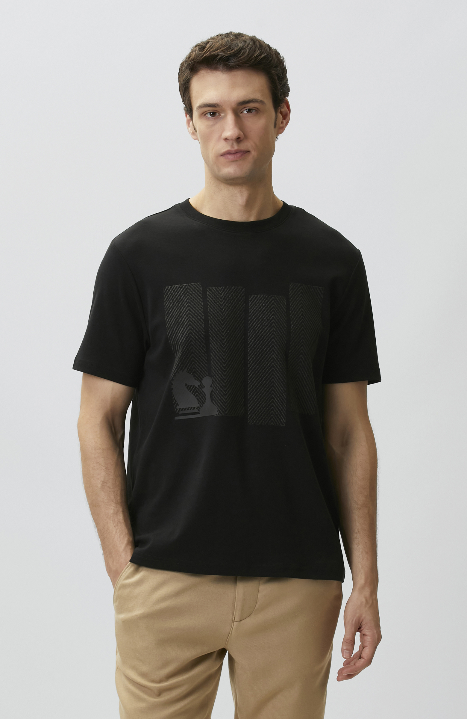 Siyah Satranç Baskılı T-shirt