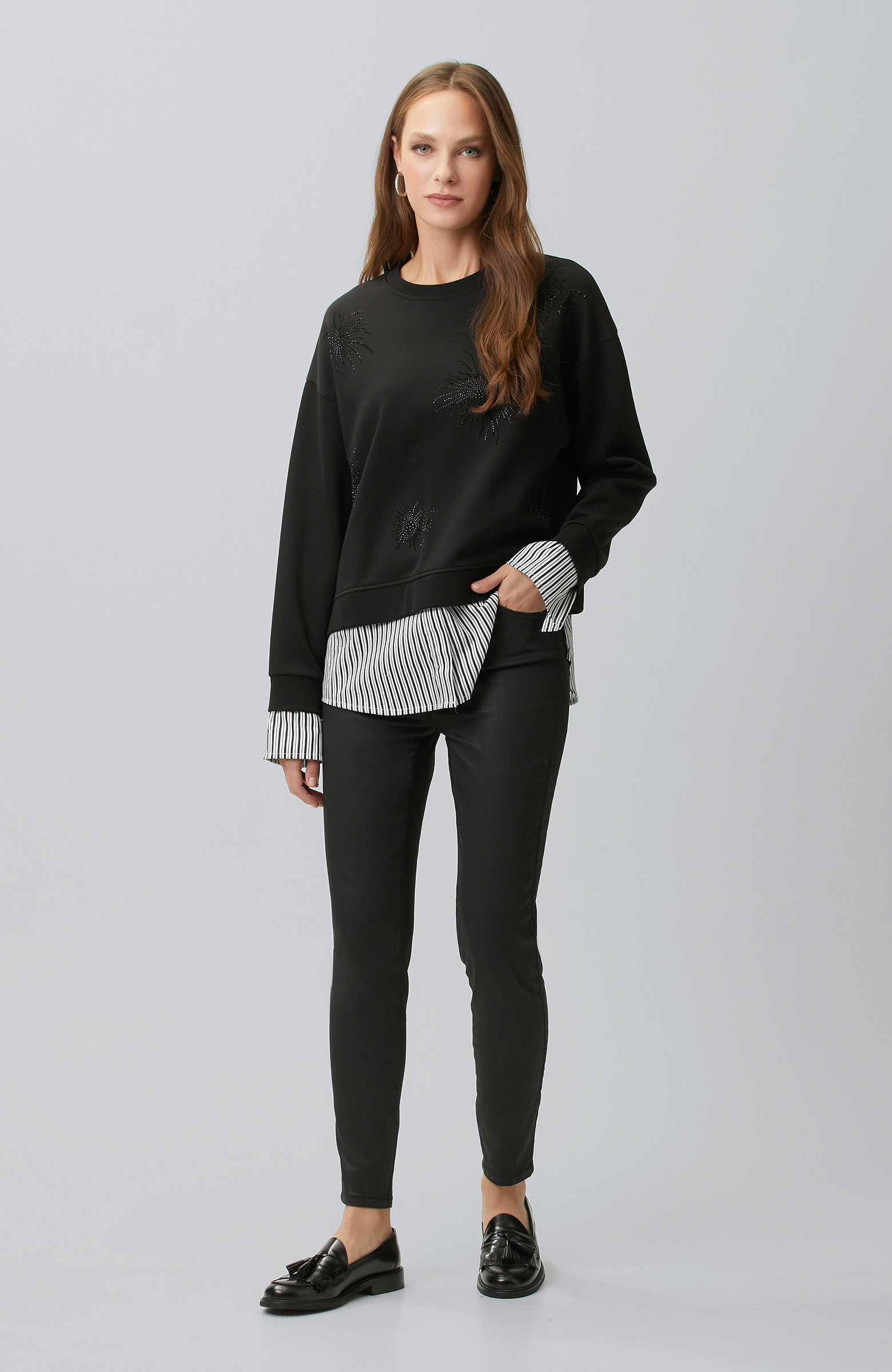 Siyah Taş Detaylı Dokuma Garnili Sweatshirt