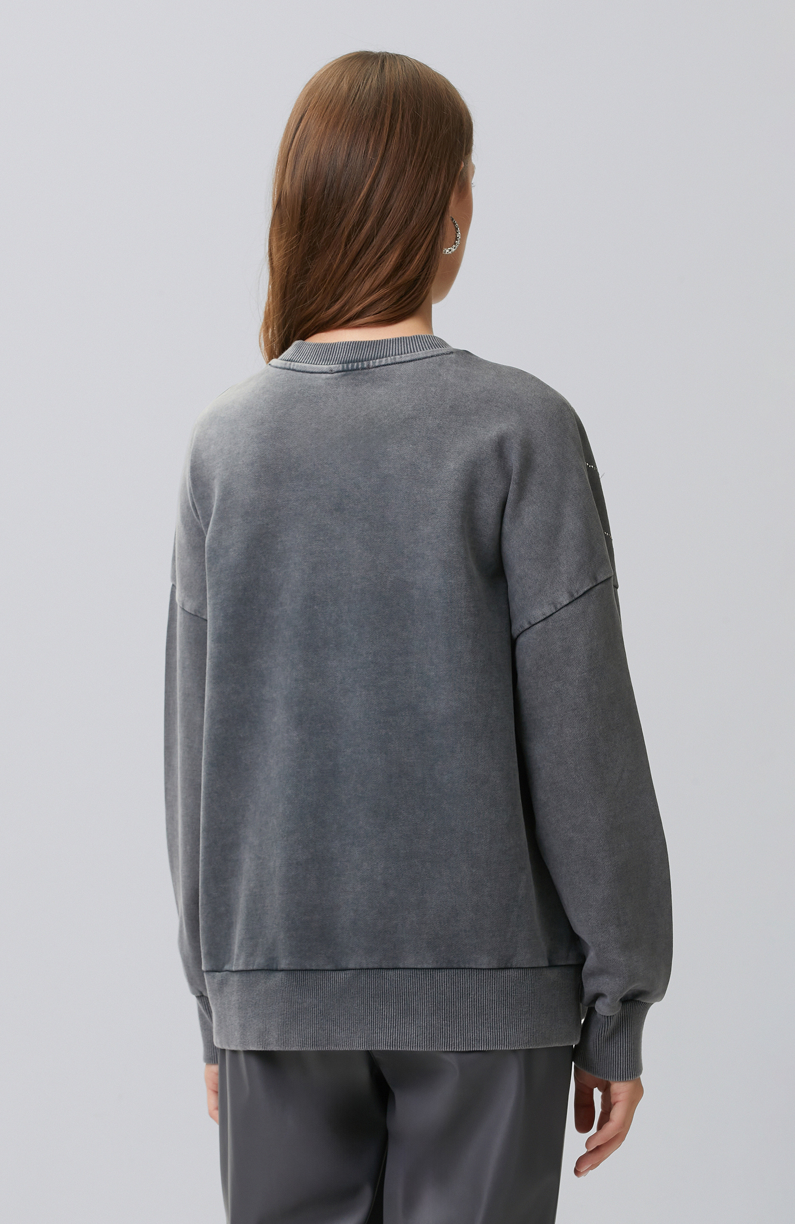 Antrasit Taş Detaylı Yıkamalı Sweatshirt