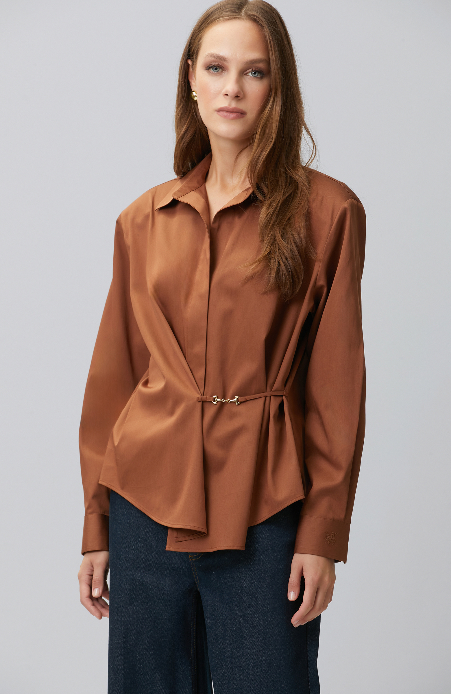 Limited Tarçın Aksesuar Detaylı Oversize Gömlek