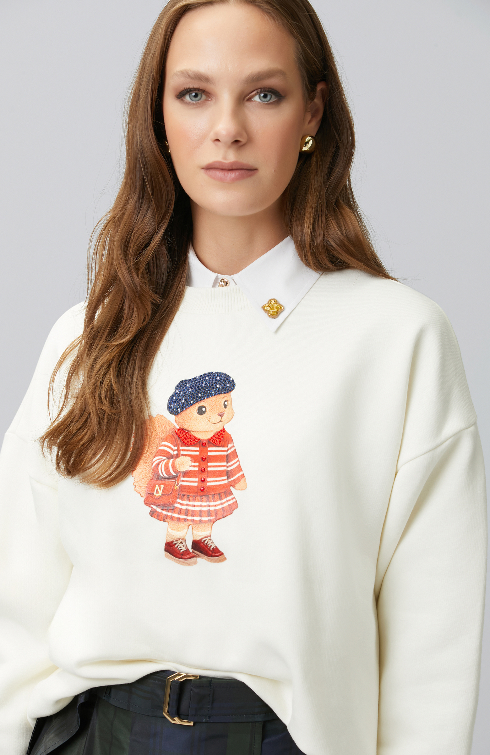 Kırık Beyaz Sincap Figürlü Baskılı Sweatshirt
