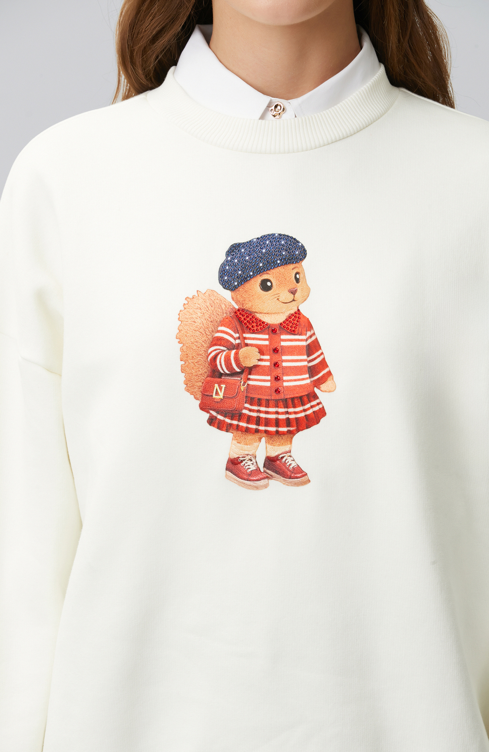 Kırık Beyaz Sincap Figürlü Baskılı Sweatshirt