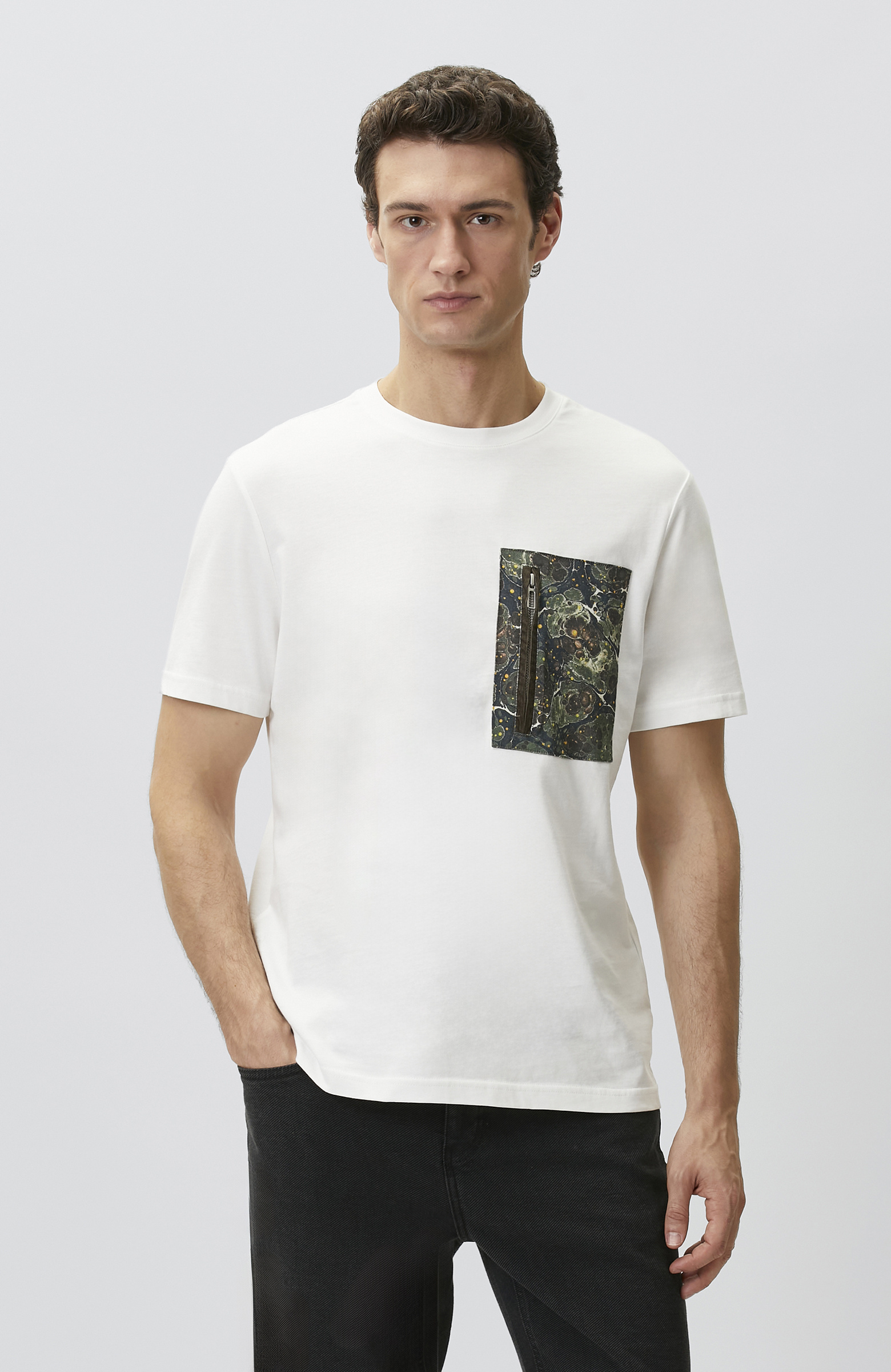 Beyaz Ebru Desenli T-shirt