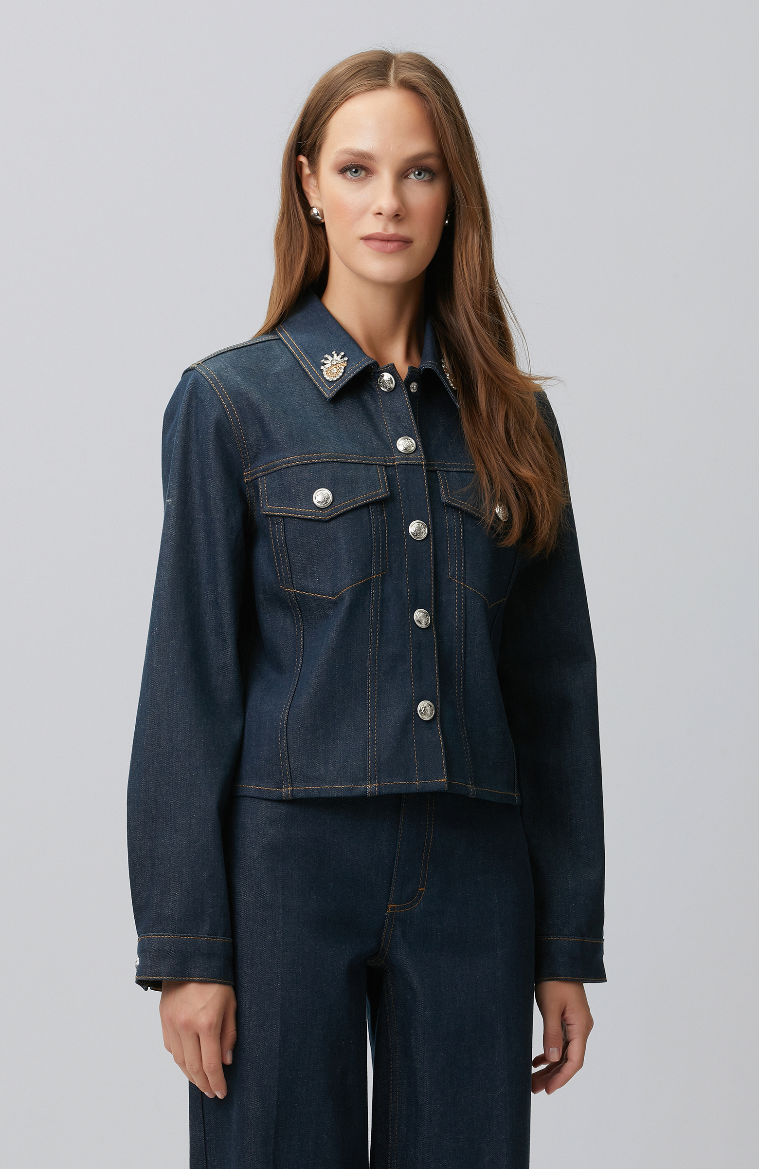 Koyu Indigo Mavi Yaka Aksesuarlı Denim Mont