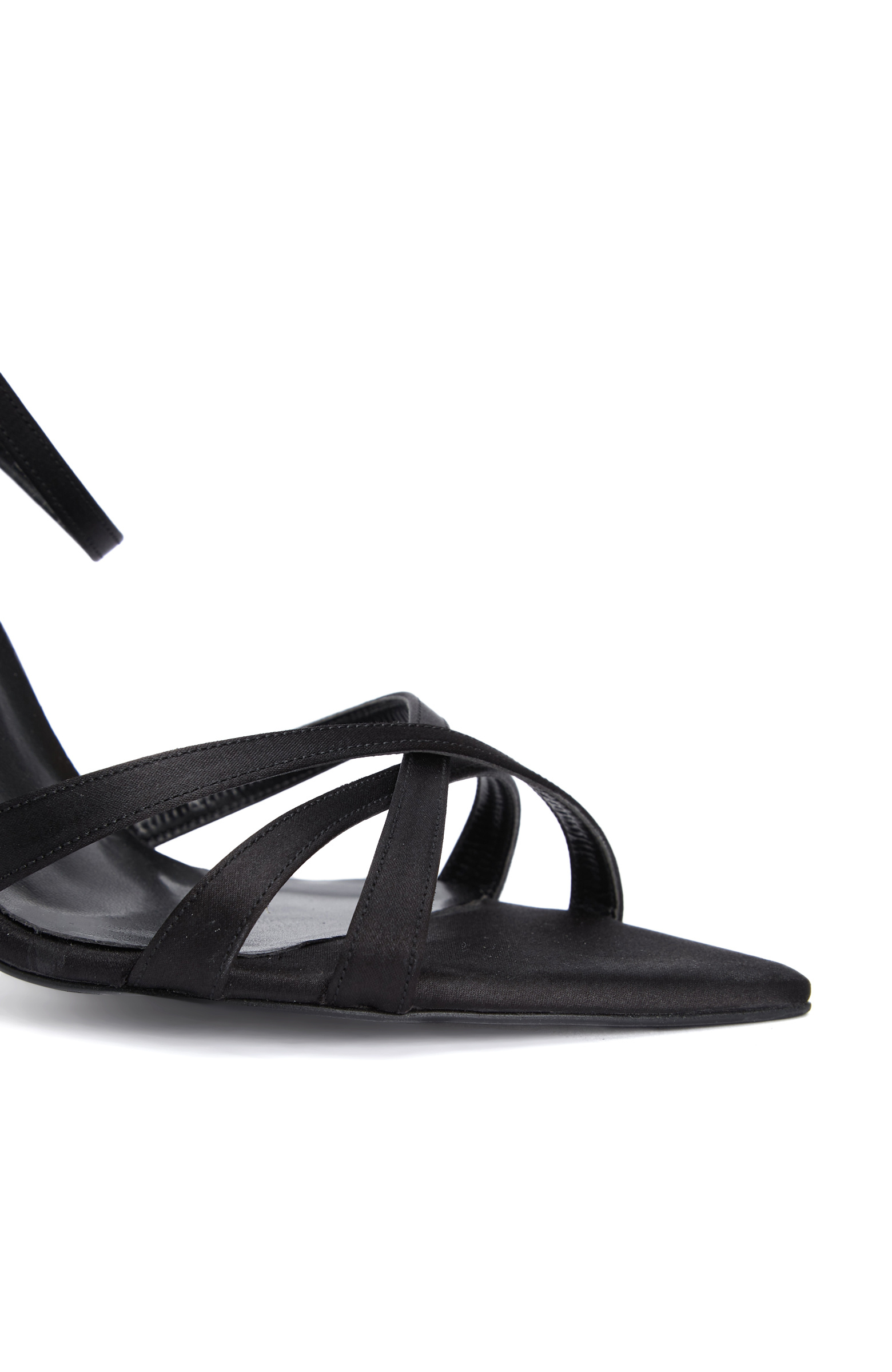 Siyah Taş Detaylı Saten Stiletto