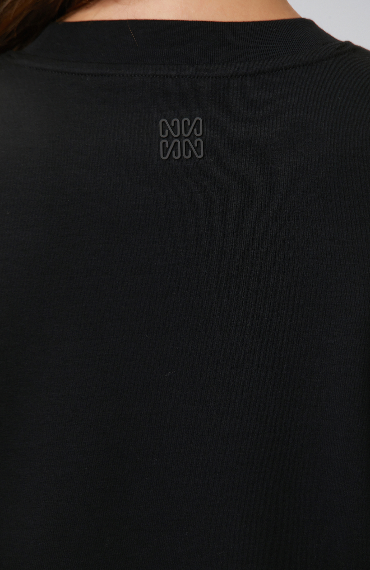 Siyah Bisiklet Yaka Basic Sweatshirt