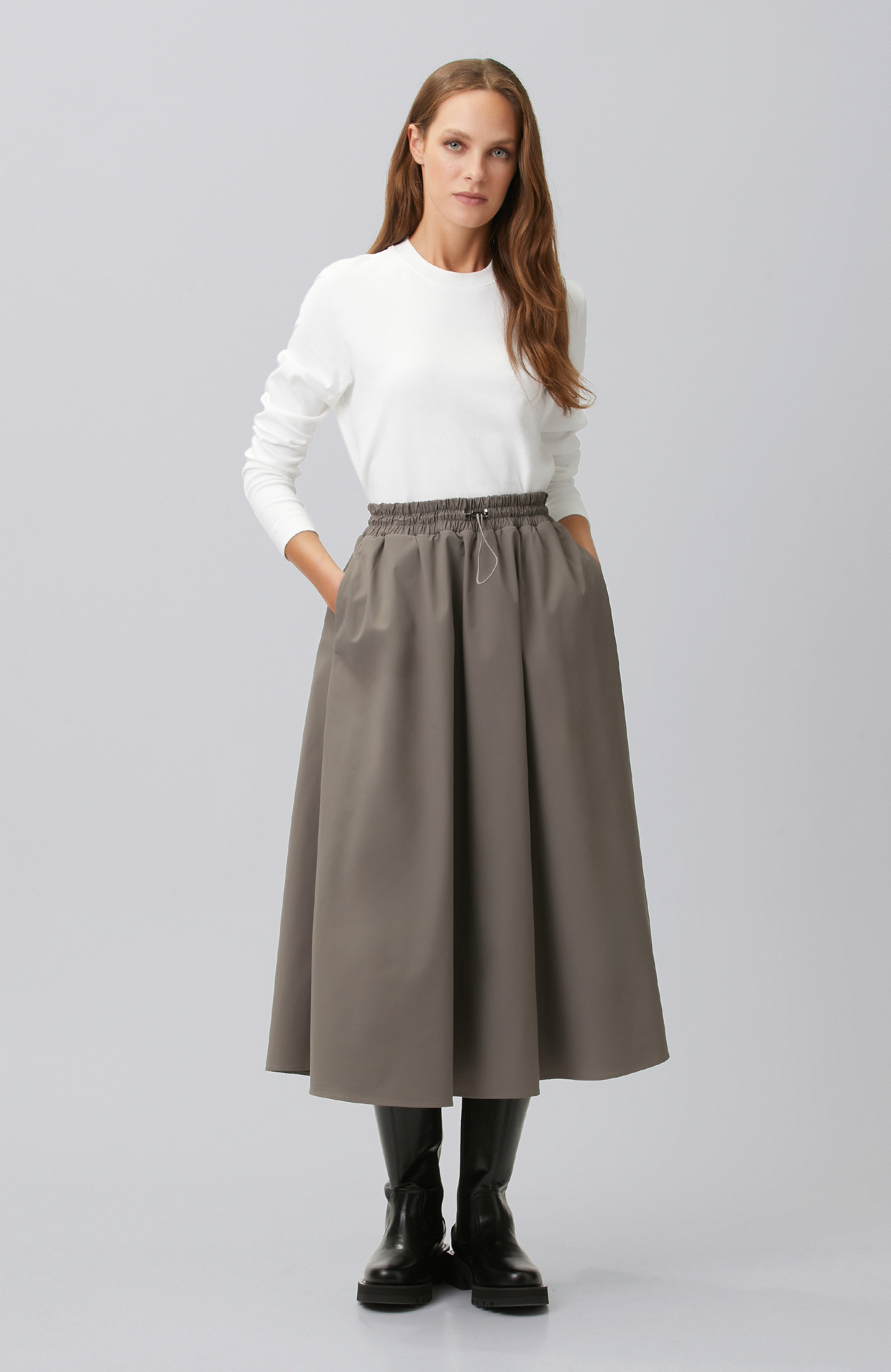 Beyaz Bisiklet Yaka Basic Sweatshirt